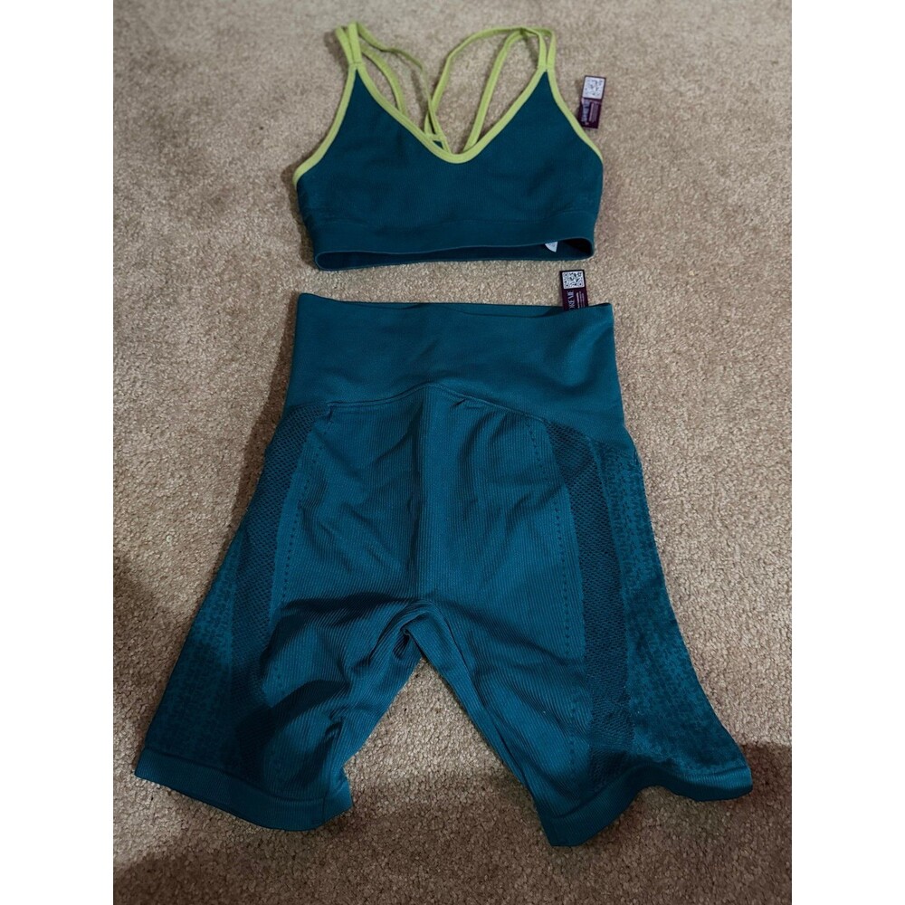 Adore Me Sports Bra & Jogger Shorts Set Teal XS NWT